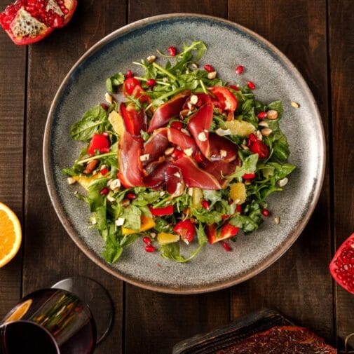 Salată cu piept de rață crud afumat | Salamer ART